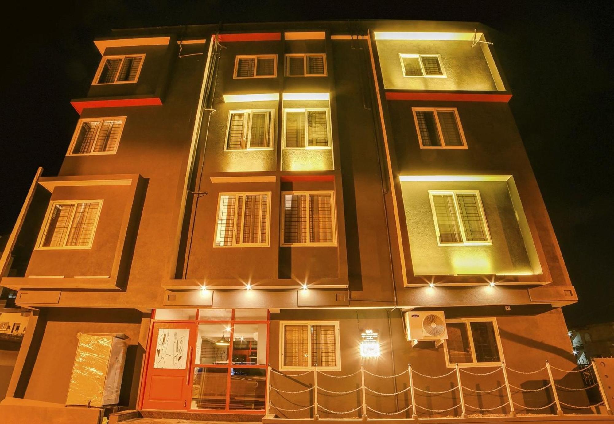 Townhouse Sarvar Hospitality Near Ascendas Park Square Mall Bangalore Exterior foto